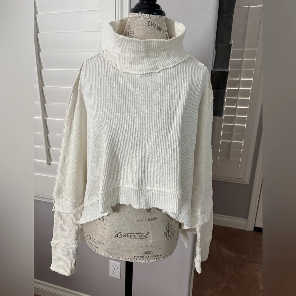 Free People We the Free Oversized Cropped Thermal in White size Medium